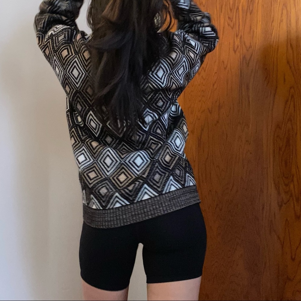 VINTAGE Sweater - Picture 2 of 4